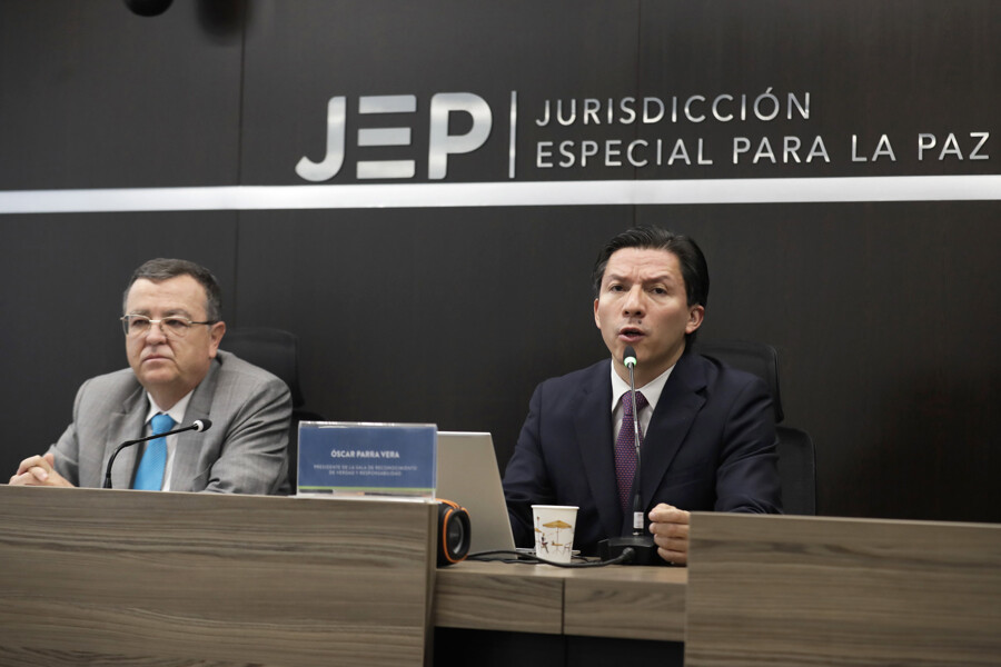 Трем колумбийским генералам предъявили обвинения в военных преступлениях