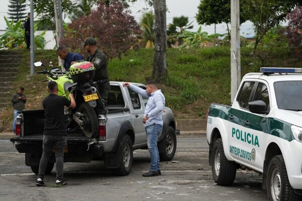 Два полицейских погибли в результате взрыва в колумбийском Кали
