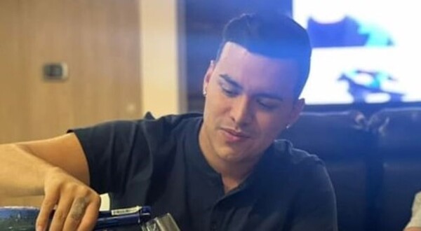 哥伦比亚歌手耶森·希门内斯空难身亡