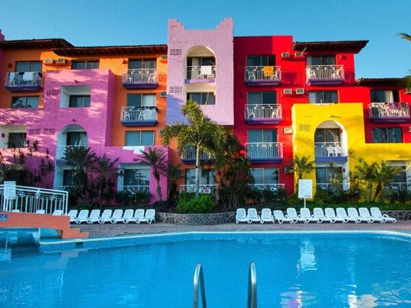 Decameron Enhances Guest Safety with AI Technology